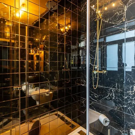 Quarto em Acomodações Particulares Zen & Art - De Charme