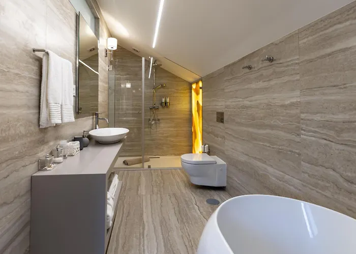 Homestay Zen & Art - De Charme Santa Maria da Feira